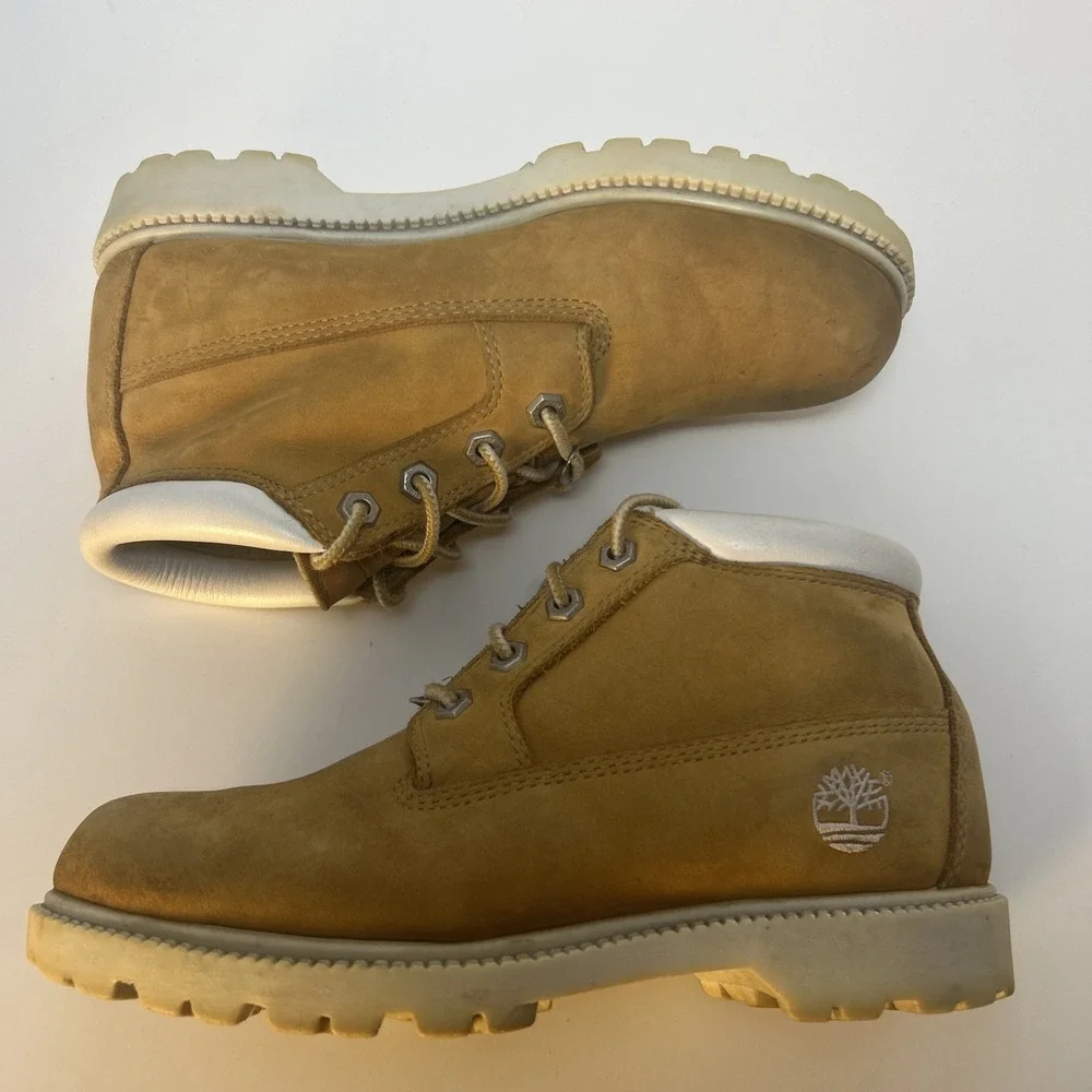 Timberland Women's Nellie Waterproof Chukka Boots Size 7.5M Wheat Nubuck Leather
